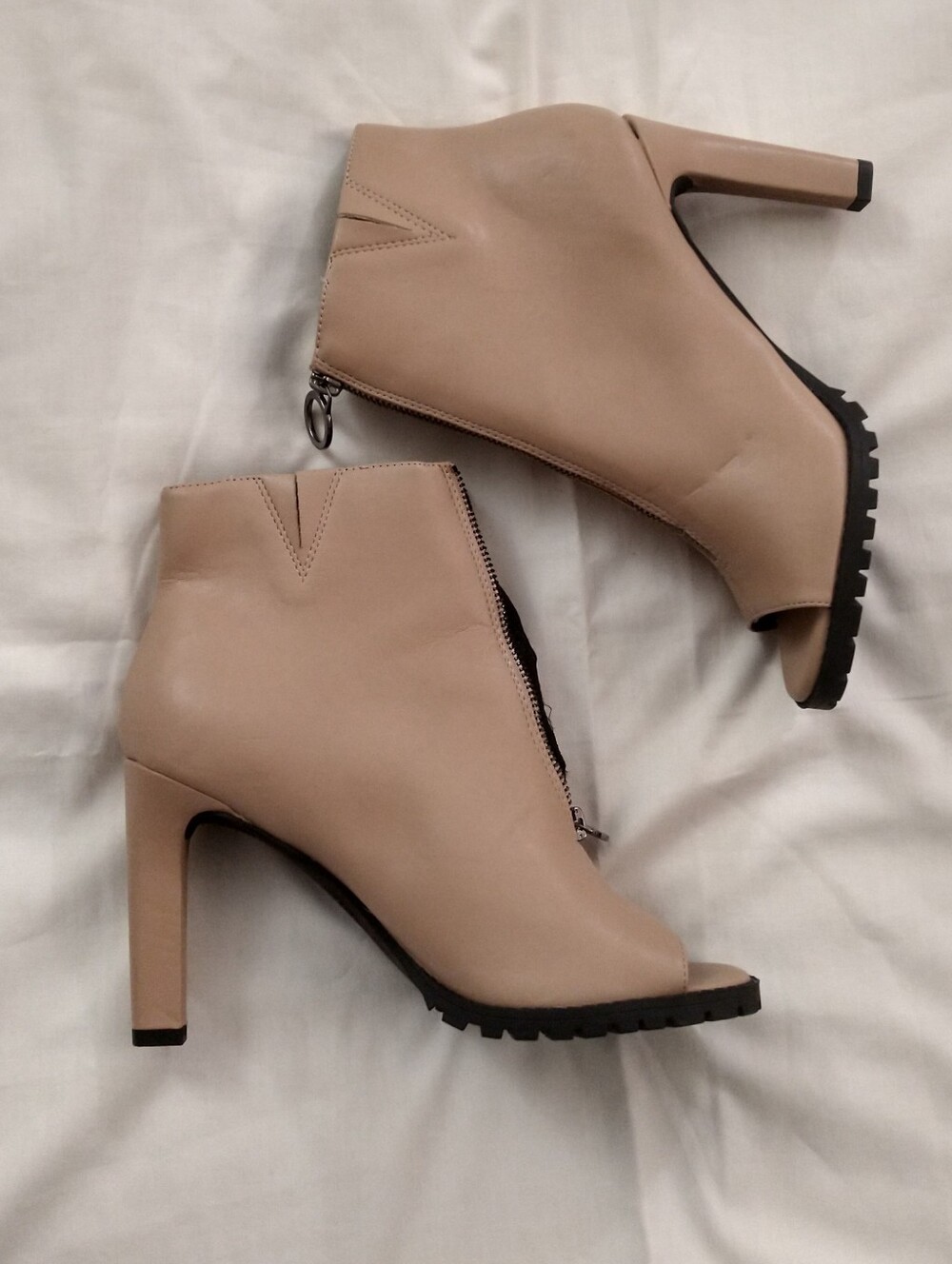 ****FLASH SALE**** Women's Bar III Taupe Peep-Toe Ankle Heeled Boots SIZE 9M